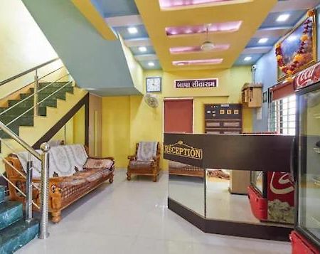 Hotel Mahakal Tulsi Somnāth エクステリア 写真